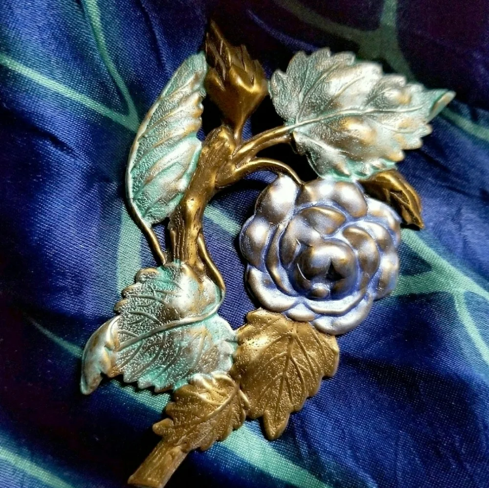 Vintage brooch lavender rose broach antiqued gold tone pin floral